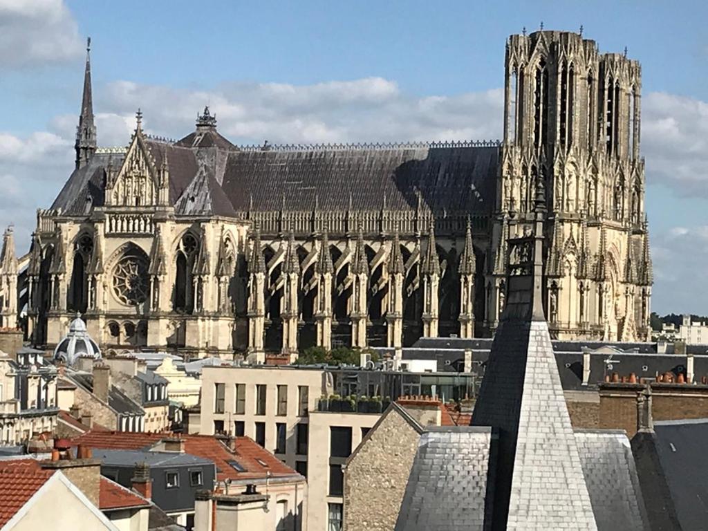 Appartement Centre Ville - Vue Cathedrale - 33 Ρενς Εξωτερικό φωτογραφία